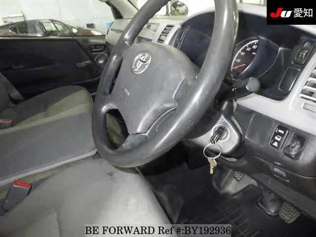 2010 Toyota HiAce JDM car for sale — photo 4 of 8