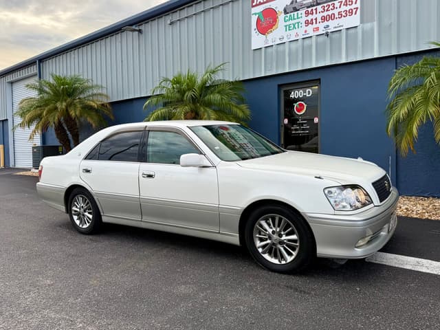 1999 Toyota Crown JDM car for sale — photo 17 of 20