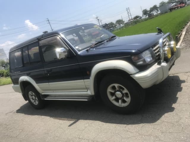 1994 Mitsubishi Pajero JDM car for sale — photo 3 of 5