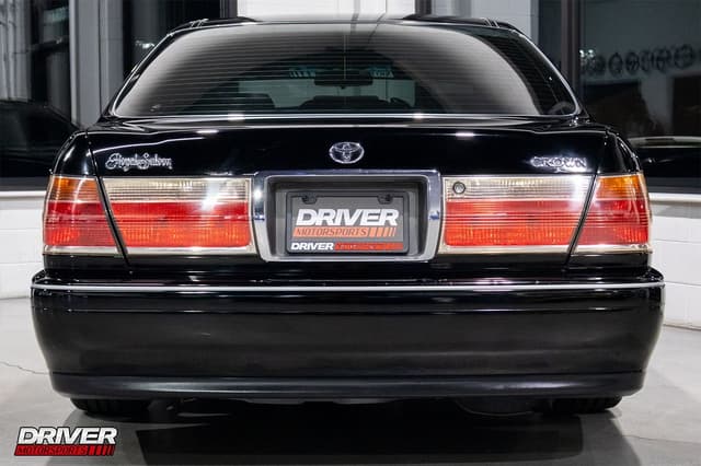 1999 Toyota Crown JDM car for sale — photo 9 of 25