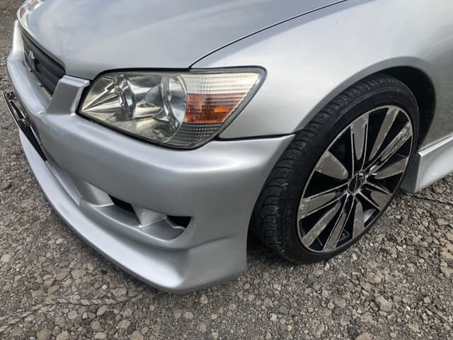 1999 Toyota Altezza JDM car for sale — photo 4 of 5