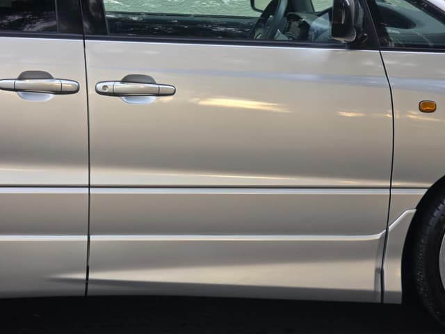 2000 Toyota Estima JDM car for sale — photo 18 of 25