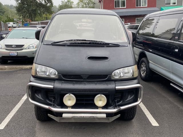 1994 Mitsubishi Delica JDM car for sale — photo 3 of 16
