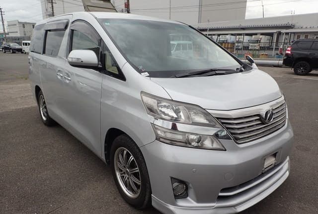 2009 Toyota Vellfire JDM car for sale — photo 7 of 25