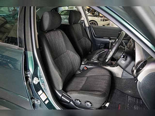 1999 Toyota Altezza JDM car for sale — photo 23 of 25
