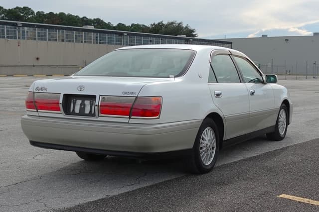 2000 Toyota Crown JDM car for sale — photo 6 of 18