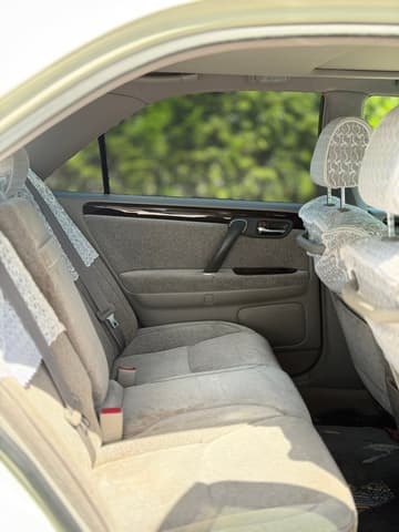1998 Toyota Crown JDM car for sale — photo 9 of 13