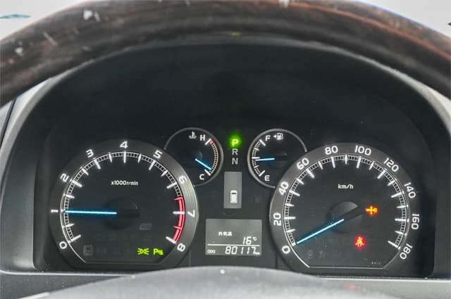 2011 Toyota Vellfire JDM car for sale — photo 23 of 25
