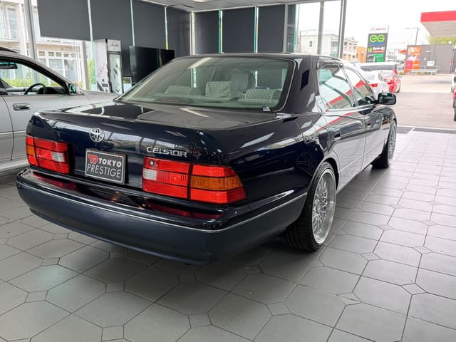 1999 Toyota Celsior JDM car for sale — photo 3 of 9