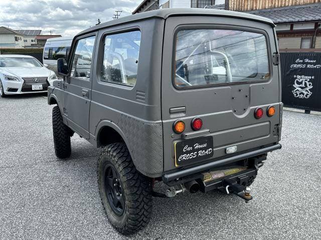 1992 Suzuki Jimny JDM car for sale — photo 3 of 13