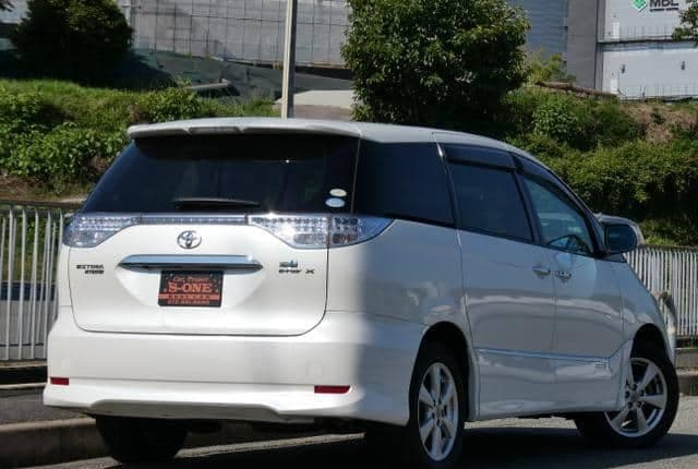 2009 Toyota Estima JDM car for sale — photo 5 of 18