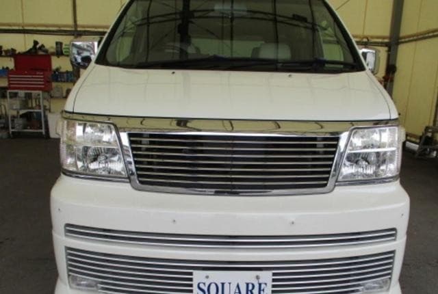 2002 Nissan Elgrand JDM car for sale — photo 2 of 21