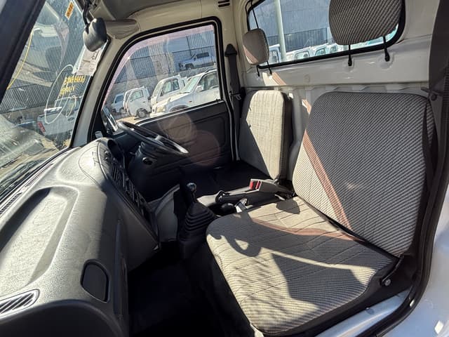 1998 Daihatsu Hijet JDM car for sale — photo 17 of 25