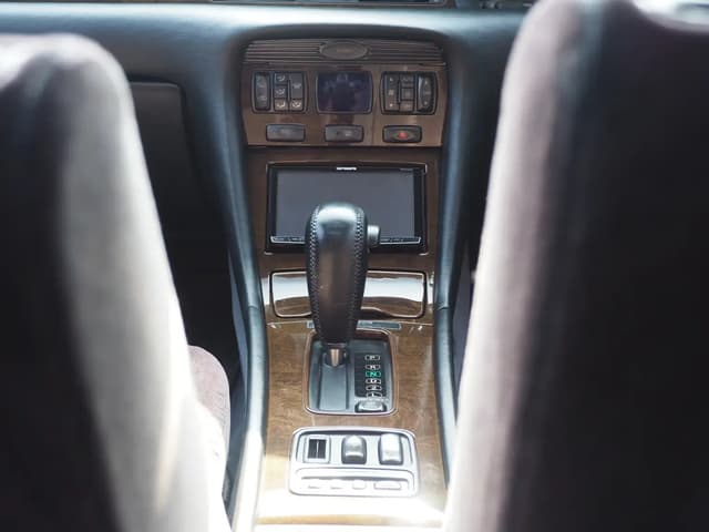 1990 Mitsubishi Diamante JDM car for sale — photo 13 of 25