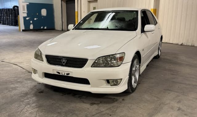 1999 Toyota Altezza JDM car for sale — photo 16 of 25