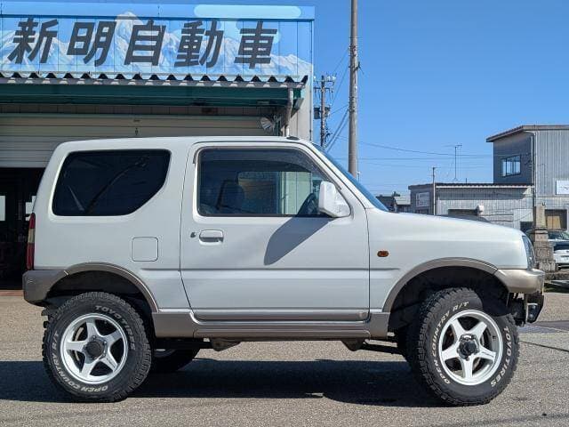 2001 Suzuki Jimny JDM car for sale — photo 4 of 18