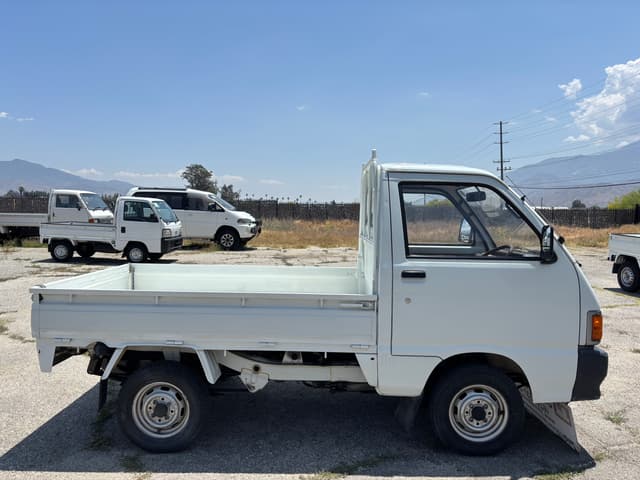 1992 Daihatsu Hijet JDM car for sale — photo 10 of 10