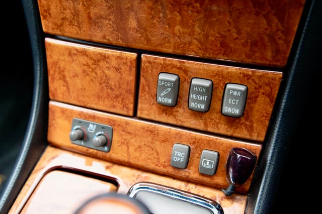 2001 Toyota Celsior JDM car for sale — photo 13 of 22
