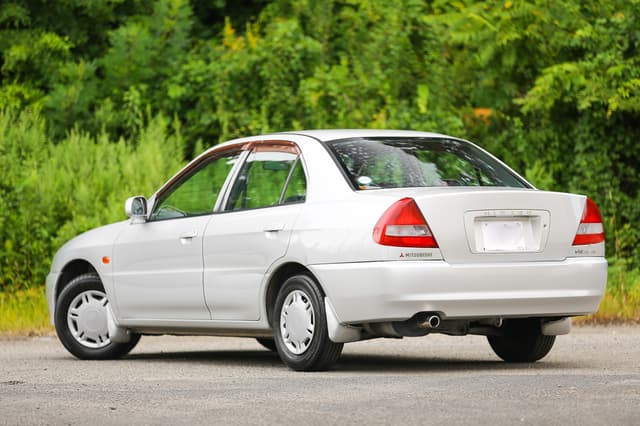 1996 Mitsubishi Mirage JDM car for sale — photo 5 of 10