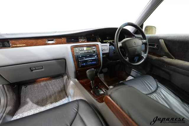 1997 Toyota Majesta JDM car for sale — photo 9 of 25