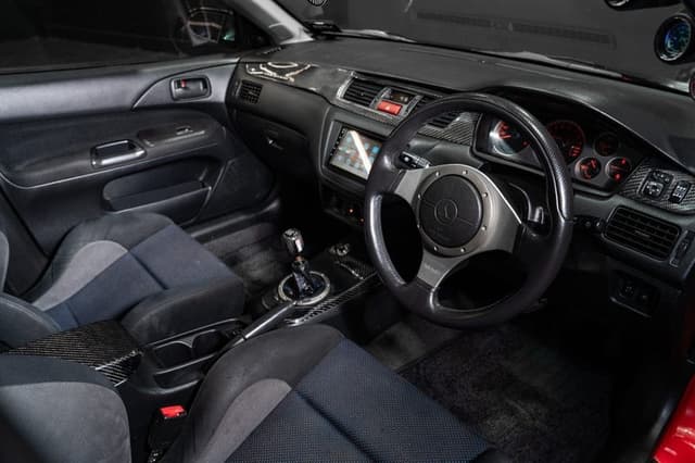 2001 Mitsubishi Lancer Evolution JDM car for sale — photo 18 of 20