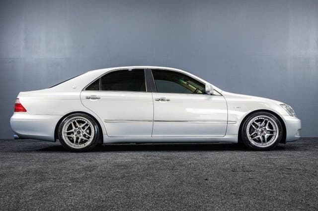 2007 Toyota Crown JDM car for sale — photo 13 of 20