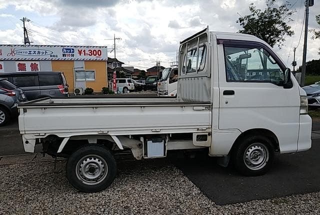 2007 Daihatsu Hijet JDM car for sale — photo 4 of 25