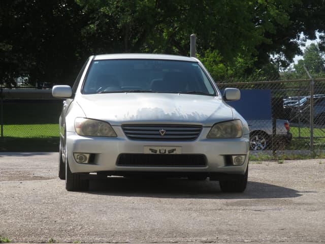1999 Toyota Altezza JDM car for sale — photo 2 of 25