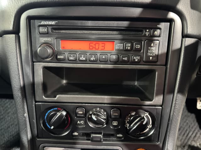 2002 Mazda Roadster (Eunos Roadster / MX-5) JDM car for sale — photo 17 of 25