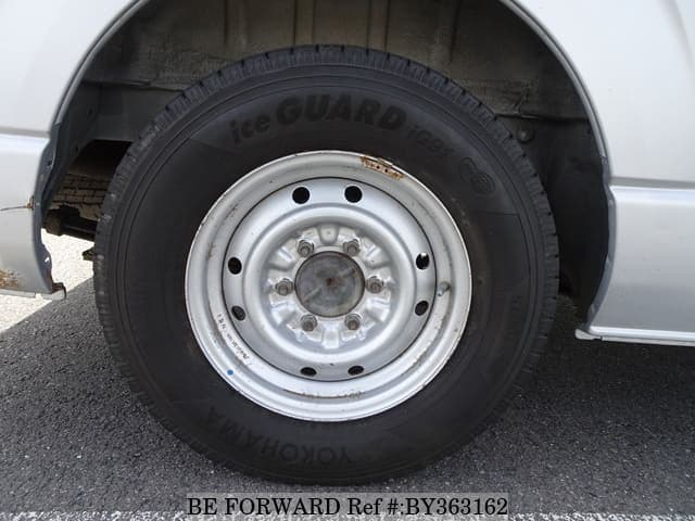 2005 Toyota HiAce JDM car for sale — photo 11 of 25