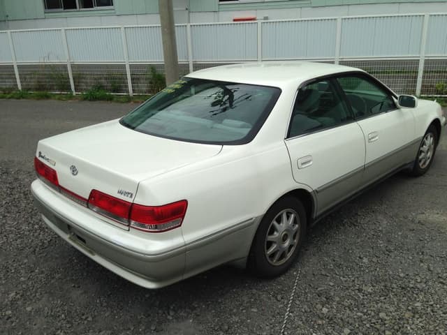 1998 Toyota Mark II JDM car for sale — photo 4 of 5