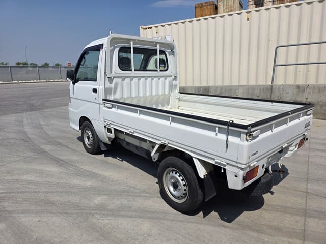 2006 Daihatsu Hijet JDM car for sale — photo 6 of 11