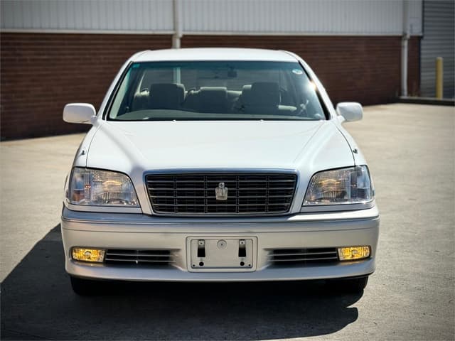 2000 Toyota Crown JDM car for sale — photo 2 of 25