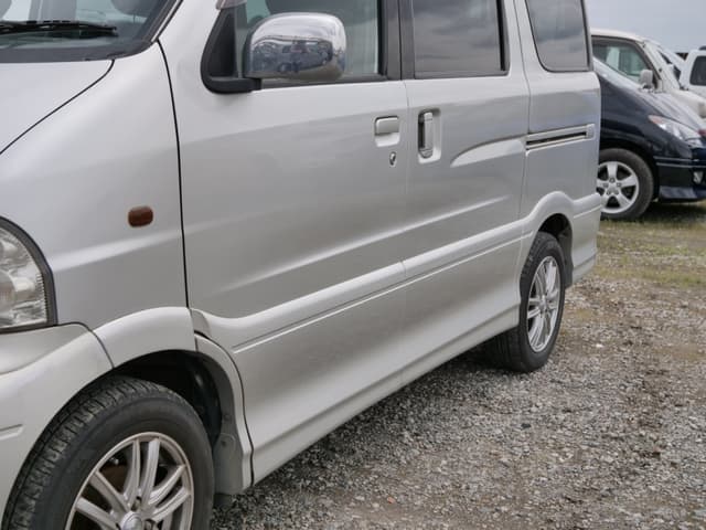 2001 Daihatsu Atrai JDM car for sale — photo 9 of 25