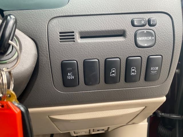 2003 Toyota Alphard JDM car for sale — photo 16 of 18