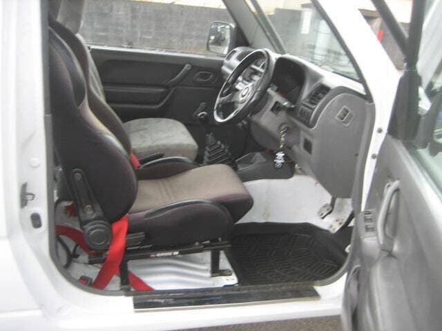 1999 Suzuki Jimny JDM car for sale — photo 4 of 12