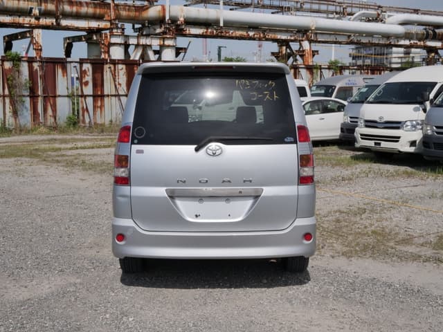 2001 Toyota Noah JDM car for sale — photo 6 of 25