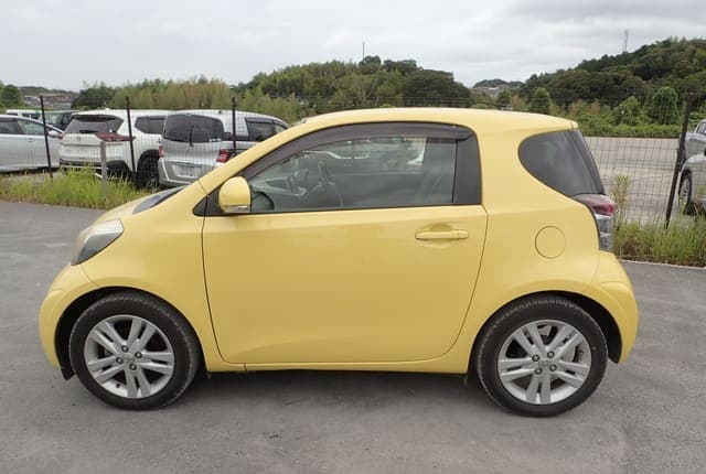 2010 Toyota JDM car for sale — photo 2 of 25