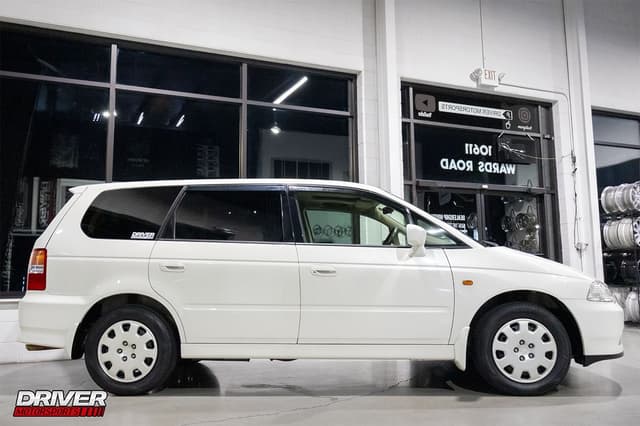 2001 Honda Odyssey JDM car for sale — photo 11 of 23