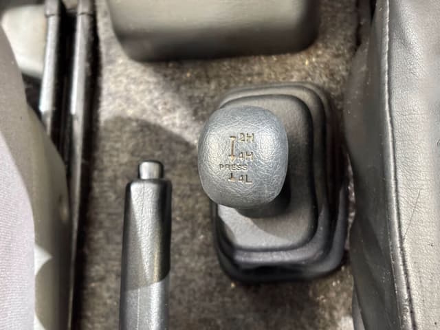 2001 Suzuki Jimny JDM car for sale — photo 24 of 25