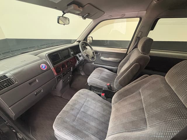 2000 Honda Stepwagon JDM car for sale — photo 17 of 25