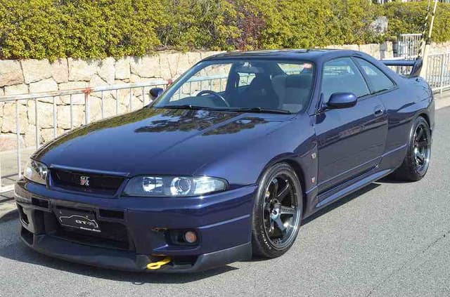 1997 Nissan Skyline JDM car for sale — photo 3 of 11