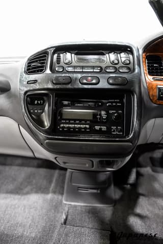 1996 Mitsubishi Delica JDM car for sale — photo 10 of 25