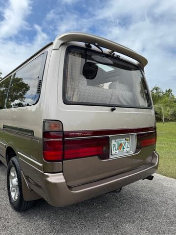 1994 Toyota HiAce JDM car for sale — photo 9 of 25