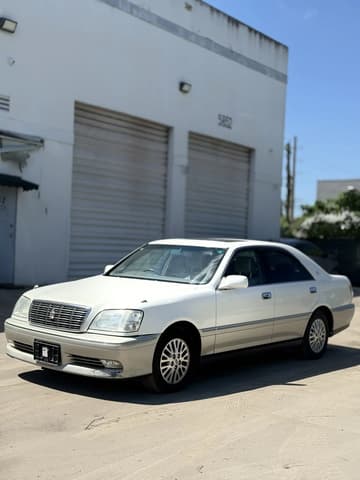 2001 Toyota Crown JDM car for sale — photo 3 of 14