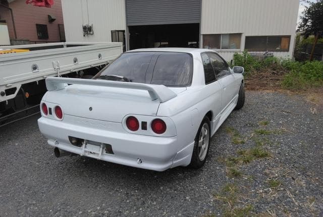 1991 Nissan Skyline JDM car for sale — photo 4 of 25