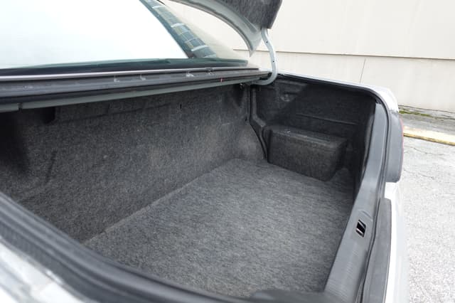 1995 Nissan Gloria JDM car for sale — photo 17 of 18