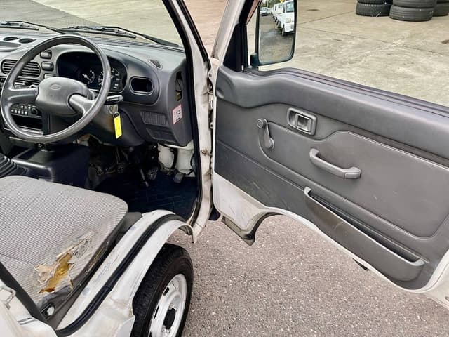 1998 Daihatsu Hijet JDM car for sale — photo 16 of 25