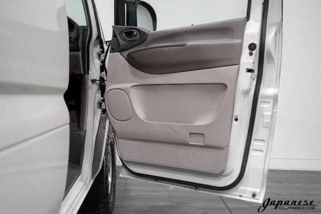 1994 Mitsubishi Delica JDM car for sale — photo 21 of 25