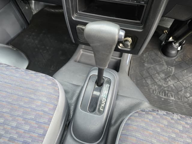 2000 Daihatsu Hijet JDM car for sale — photo 17 of 25